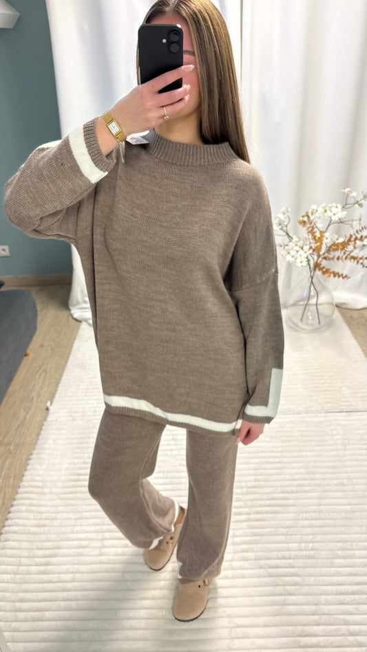 Ensemble en maille tricotée